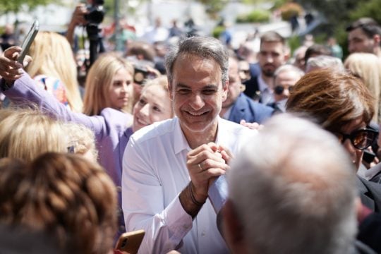 Όπως… ο διάολος το λιβάνι