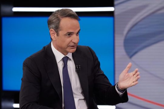 Θέλει αυτοδυναμία, καλοβλέπει προσπάθεια συγκυβέρνησης από την πρώτη Κυριακή