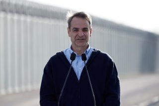 Με την πλάτη στο… Τείχος