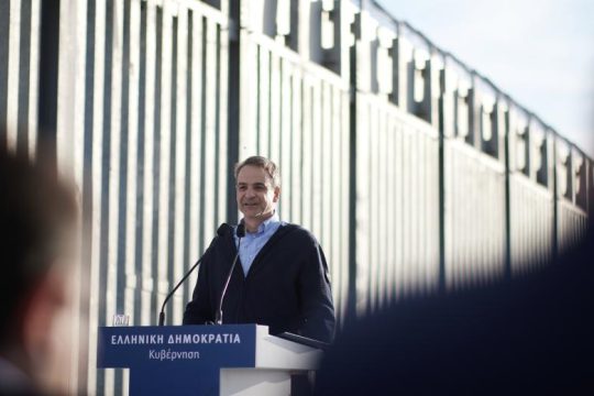 Τα ψέματα στην εβδομαδιαία ανάρτηση του πρωθυπουργού και η αλήθεια 