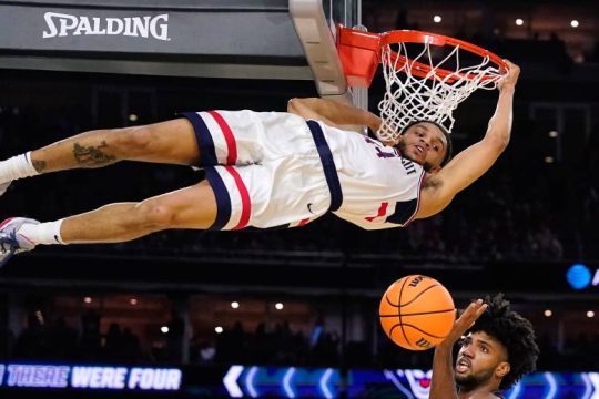 Connecticut rules στο φετινό NCAA