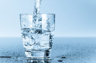 «Είτε θα αυξήσουν την τιμή του νερού είτε θα ανοίξουν τον δρόμο σε ιδιώτες»