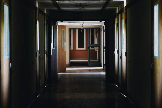 Λέσβος: Μπίζνες τραυματιοφορέων με γραφείο τελετών στις πλάτες ετοιμοθανάτων