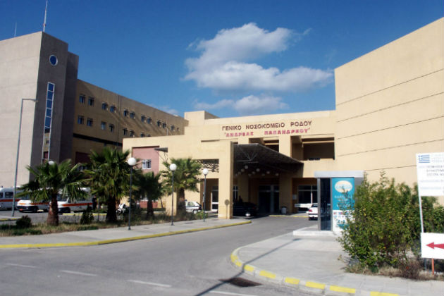 Κοριτσάκι τραυματίστηκε από βεγγαλικό στη Ρόδο