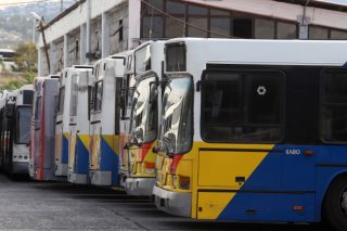 Συνθήκες γαλέρας στον ΟΑΣΘ, ταλαιπωρία για τους επιβάτες