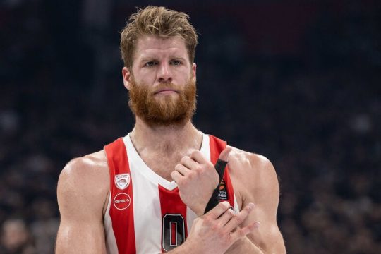 Με Μπασκόνια για την πρωτιά