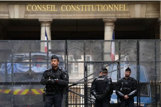 Πέρασε από το Συνταγματικό Συμβούλιο η μεταρρύθμιση Μακρόν για τις συντάξεις
