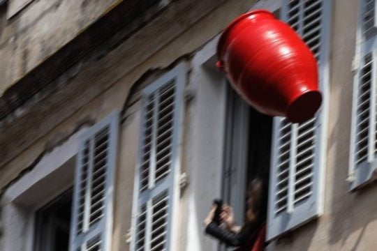 Κόκκινα κανάτια και εξορκισμός του κακού στην πρώτη ανάσταση [φωτογραφίες και βίντεο]