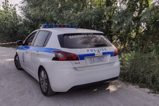Ένταση στην Κάτω Αχαΐα μετά τη δολοφονία: 150 άτομα εισέβαλαν στο σπίτι του δράστη
