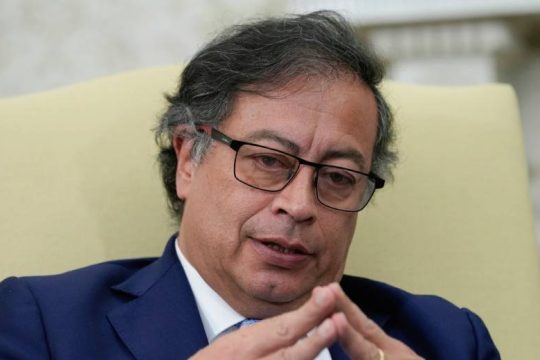 Πολιτική κρίση στην Κολομβία: Ο πρόεδρος ζητά την παραίτηση του υπουργικού συμβουλίου;