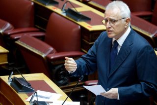 Νέα επίθεση στον Ραγκούση με κατασκευασμένα στοιχεία