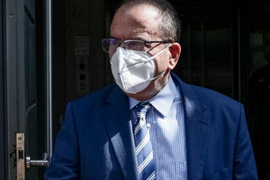 Διαρροές για άτακτη υποχώρηση μετά την κατακραυγή