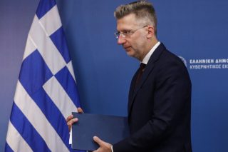 Ξεκίνησε η μάχη για την… τηλεμαχία