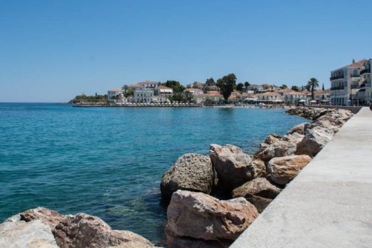 Απαγόρευση απόπλου για τα δύο σκάφη που συγκρούστηκαν στο λιμάνι των Σπετσών