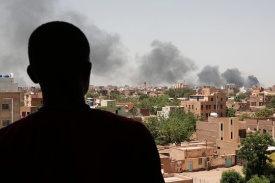 Πυρά κατά γαλλικής οχηματοπομπής στο Σουδάν