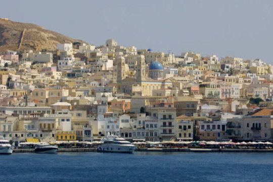 Πτώμα γυναίκας εντοπίστηκε στο λιμάνι της Ερμούπολης