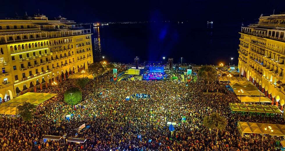Ψάχνουν σωσίβιο για το νερό