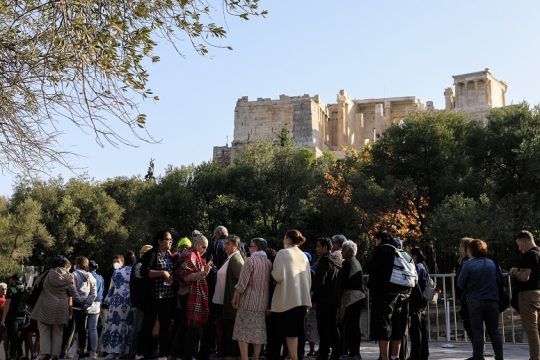 Μας πάνε για τουριστούπολη