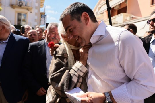 «Άλλοι πάνε για ψάρεμα, ο Μητσοτάκης κάνει… παρακολουθήσεις» [βίντεο]