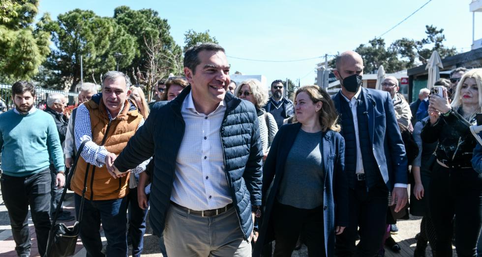 Αλ. Τσίπρας: «Θα στηρίξουμε τον κόσμο της εργασίας και τη μεσαία τάξη»