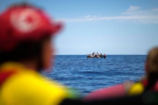Τουλάχιστον 20 αγνοούμενοι μετά από ναυάγιο ανοικτά της Τυνησίας