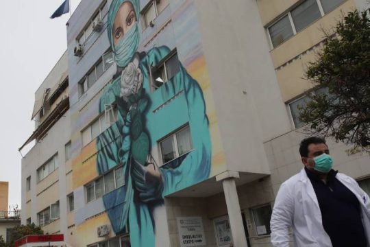Μεθυσμένος οδηγός έπεσε με το αυτοκίνητο στο λιμάνι του Πειραιά