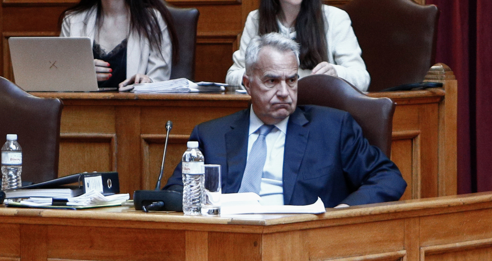«Ταφόπλακα» στη διάταξη κατά Ράμμου με αιχμές Βορίδη προς Πικραμμένο