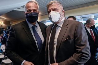 Πατούλης παρανομεί, Βορίδης νομιμοποιεί