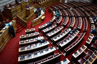 «Θύελλα» στη Βουλή για την προκλητική μεθόδευση