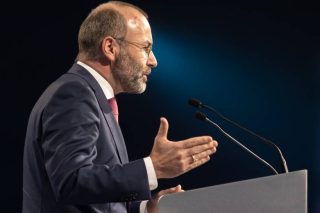 «Ακουμπάει» τον Μάνφρεντ Βέμπερ η έφοδος στα κεντρικά γραφεία του ΕΛΚ