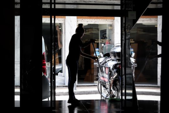 Το 14,2% στην Ελλάδα αντιμετωπίζει σοβαρή υλική και κοινωνική στέρηση