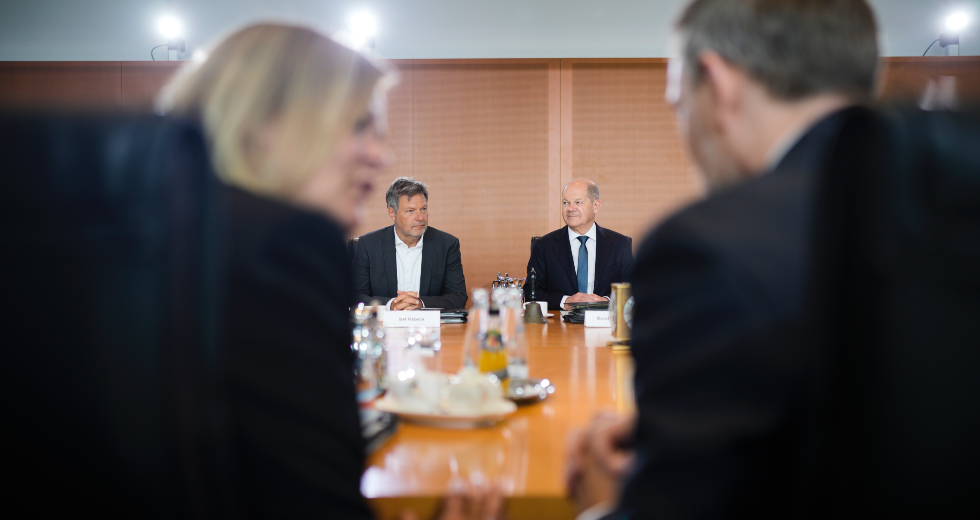 Ενδοκυβερνητικός «εμφύλιος» στη Γερμανία για τα καύσιμα