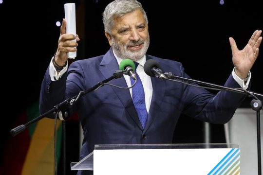 Πυρά δημάρχου Ρέντη κατά Μητσοτάκη και Πατούλη