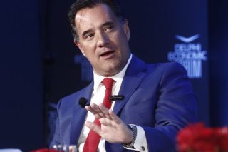 Ολοταχώς προς καταστήματα κράτησης Α.Ε.