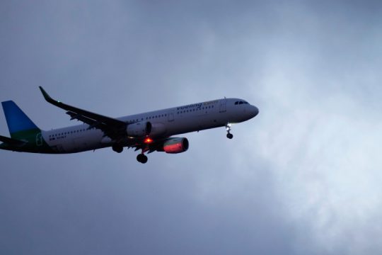 «Ένιωσα ασφυξία» είπε επιβάτης αεροπλάνου στην Κορέα που άνοιξε την πόρτα εν πτήσει