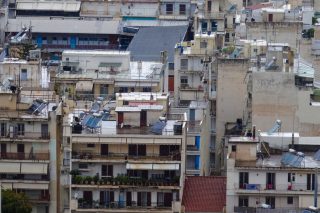 Στην «τσιμπίδα» της Εφορίας τα Αirbnb