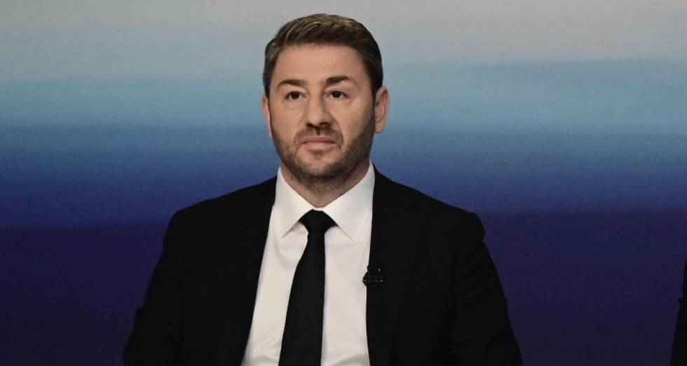 Βέβαιος για κυβέρνηση, αιχμηρός για το σκάνδαλο των υποκλοπών