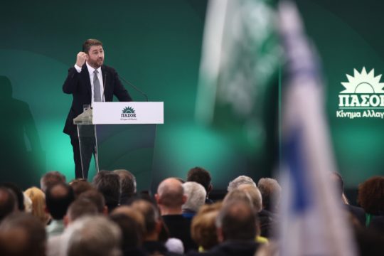 Ανδρουλάκης: Πρωταθλητής της εκτεταμένης διαφθοράς ο Μητσοτάκης