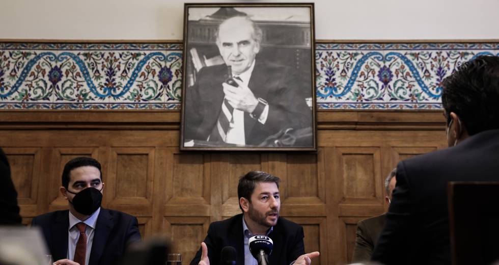 Το «παράθυρο» συνεργασίας Ν.Δ. – ΠΑΣΟΚ και ο… Ανδρέας Παπανδρέου