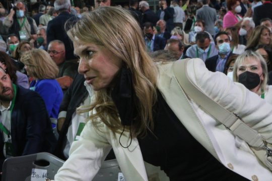 Ανέκρουσε πρύμναν η Αποστολάκη για συνεργασία με τη Ν.Δ.