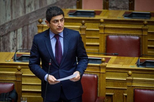 Και νεκρούς… ανασταίνουν για μια ψήφο