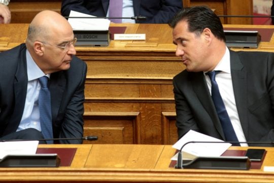 Τα μαζεύει τώρα ο Άδωνις μετά την αποδοκιμασία Δένδια