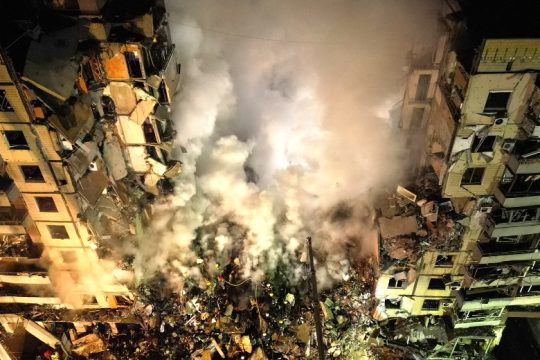 Μεγάλο ρωσικό αεροπορικό σφυροκόπημα στο Ντνίπρο με τραυματίες και καταστροφές