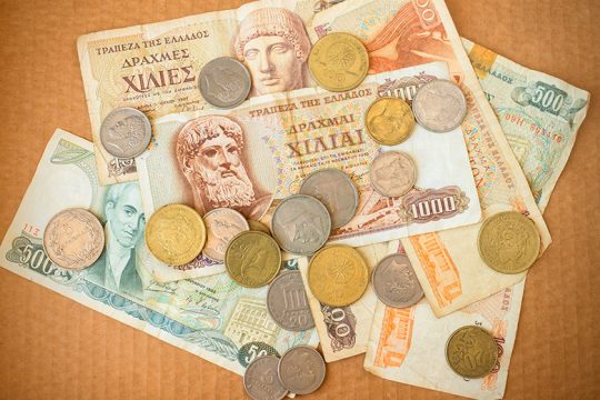 Ποιος φοβάται τα «τοπικά νομίσματα»;