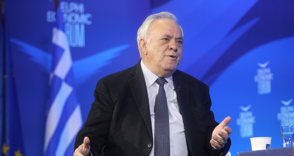 Άρθρο-βόμβα του Θανάση Καρτερού για την αποχώρηση του Δραγασάκη
