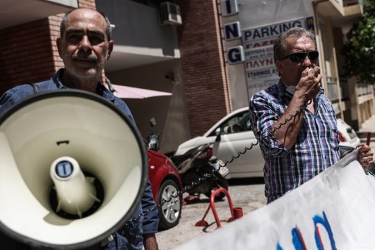 Η ΑΔΕΔΥ καλύπτει εκπαιδευτικούς κόντρα στον «αυταρχισμό του ΥΠΑΙΘ»