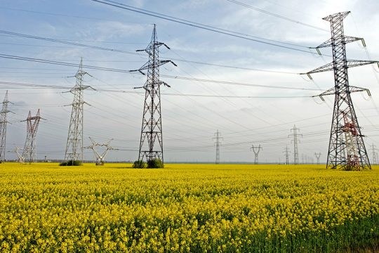 Δεσμεύσεις για τράπεζες, ενέργεια, τρόφιμα ζητά από τα κόμματα η ΕΚΠΟΙΖΩ