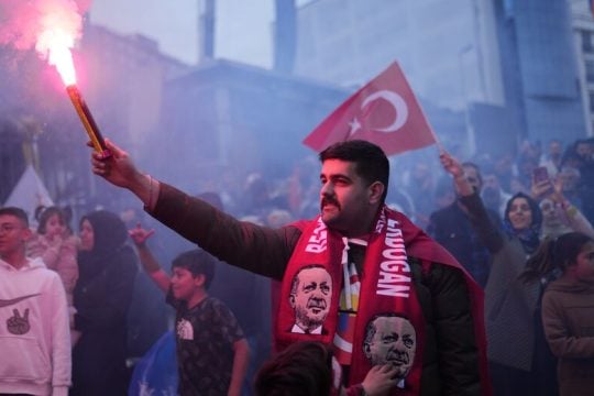 Προς δεύτερο γύρο με προβάδισμα Ερντογάν