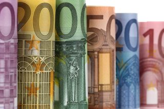 «Κόκκινη κάρτα» για τις ρυθμίσεις χρεών