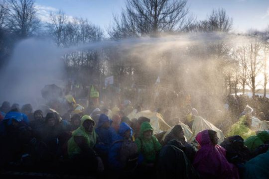 Πάνω από 1.500 συλλήψεις σε κινητοποίηση της Extinction Rebellion στη Χάγη